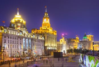 上海豫园老街+城隍庙旅游区+外滩+黄浦江夜游【深入了解上海传统街头美食，乘坐经典的黄浦江游轮，欣赏上海迷人的夜景。】