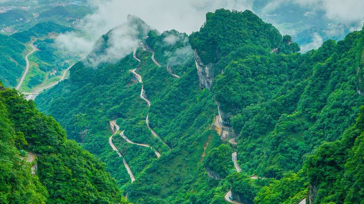 4-day 3-night · Private Tour · Zhangjiajie + Tianmen Mountain + Zhangjiajie National Forest Park + Furong Town + Fenghuang Ancient Town