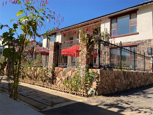北京延庆民宿哪家好？四季花海观山墅民宿，一年四季，花开花落，容颜变化，而山水依旧