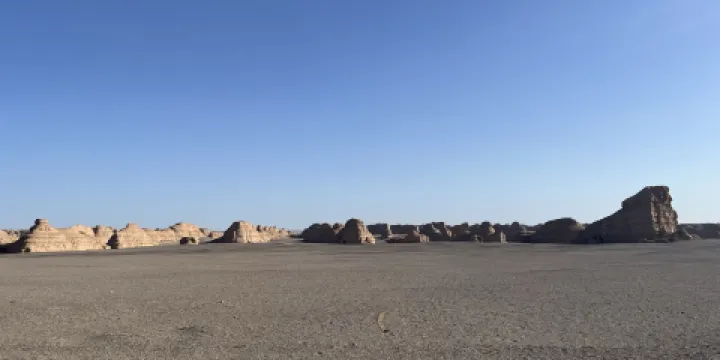 獅身人面（牆狀雅丹）