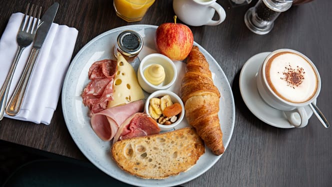 The Queens Restaurant餐厅图片