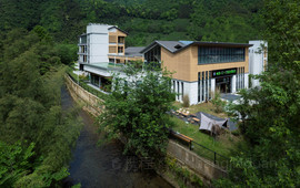 见吾乡·崃漫度假酒店(皖南川藏线店)·崃漫皖南·地道徽菜
