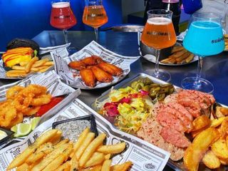 厦门这家店在玩一种很新的东西，精酿也自助，还有谁不知道？