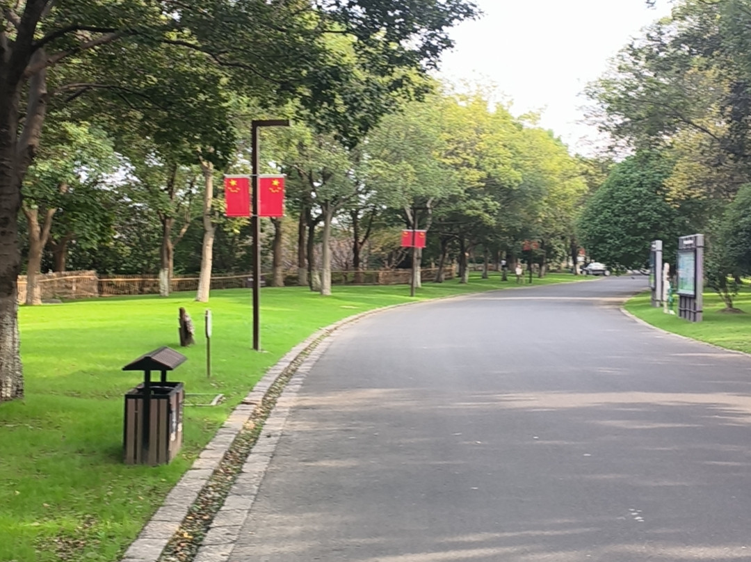 昆山花桥中城假日酒店主图