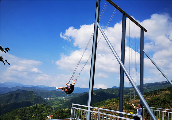哪里找清凉？这里的泼水节嗨爆了~