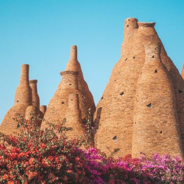 弥勒东风韵景区+弥勒大佛+可邑小镇纯玩包车一日游【昆明往返】