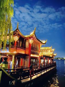 西湖风景名胜区-杭州-杉尼