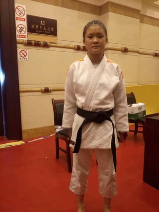 赞!阿坝州运动员陈斯菡夺得省第十四届运动会女子柔道项目首金!