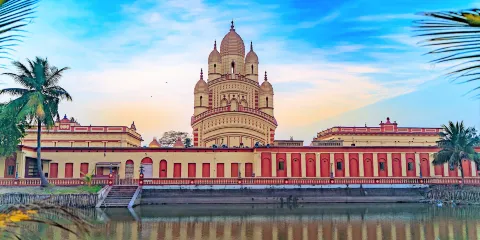 達克希涅斯瓦寺