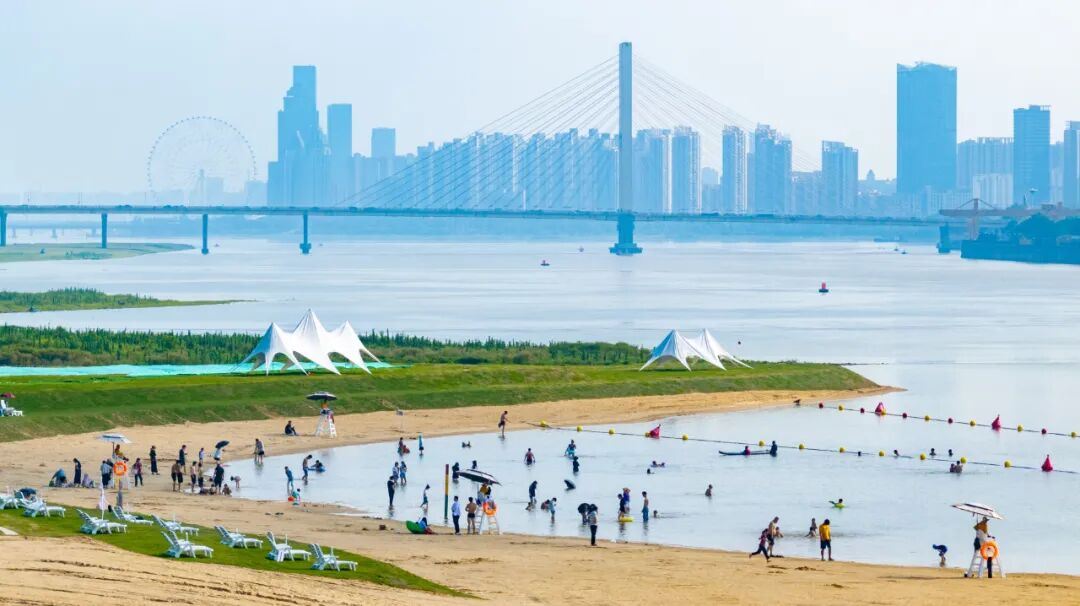 南昌龙沙湾天然泳场