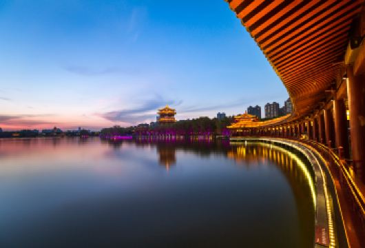 西安千古情+西安大唐芙蓉园一日游【赠送景区间接送】【一生需看的演出，开启一次寻找民族记忆之旅！】