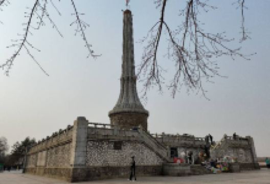 建国十周年纪念塔景点图片