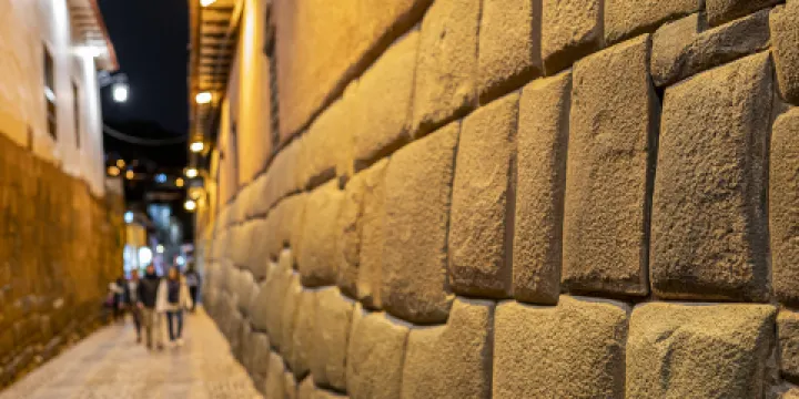 印加古牆和十二邊印加石