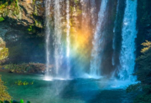 天地渊瀑布景点图片