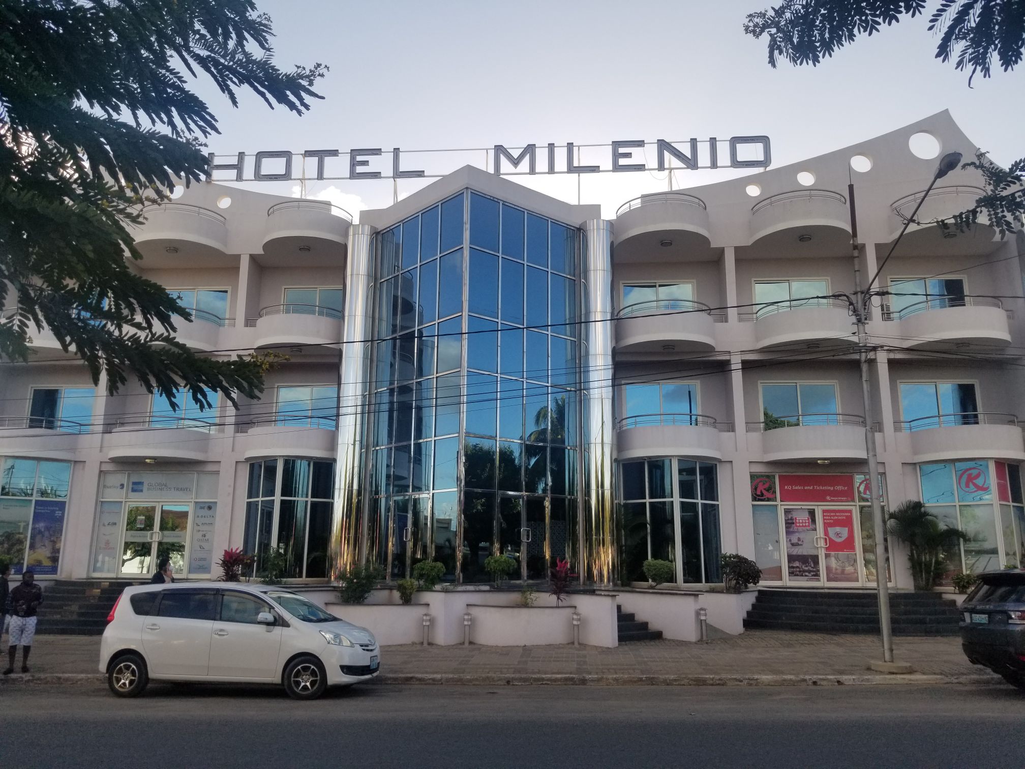 Hotel Milenio Restaurant And Bar餐厅图片