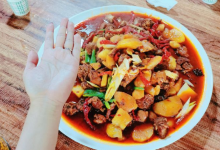 马云疆味焰大盘鸡手抓羊肉拉条子美食图片