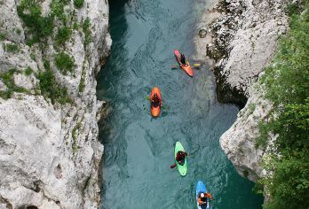 郑国渠旅游风景区+袁家村一日游【包车出游，一单一车】【炎炎夏日，泛舟郑国湖，感受碧波荡漾的清冷与惬意！】