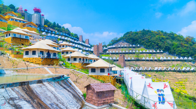 藏在秘境里的小众露营地,宿在星辰下,身在森林中