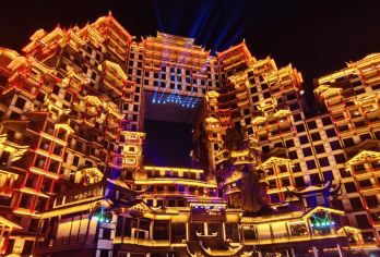 张家界天门山国家森林公园+张家界新地标-七十二奇楼一日游【[品质专线]全新升级深度游，高分好评，纯玩服务，含接送站，精选线路，东西线全景游；】