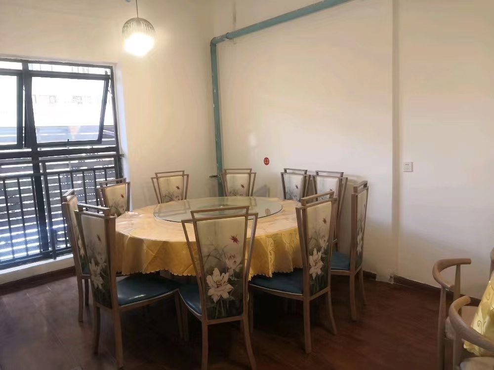 柳梧金叁角餐饮