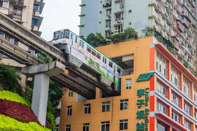 李子坝单轨穿楼观景平台