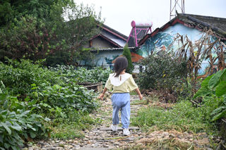 漫步年画小村,探访绵竹年画,三岁女孩爱上民间艺术