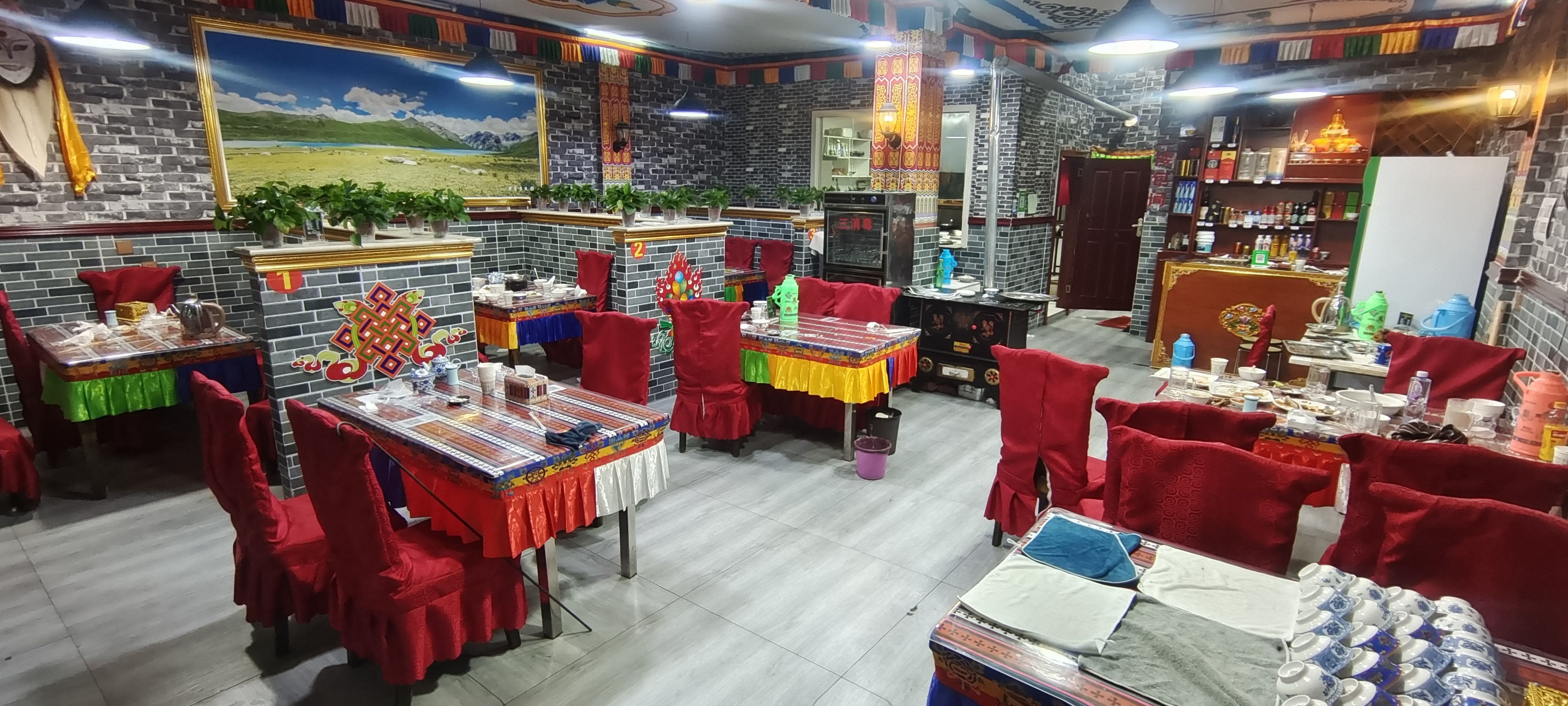 年宝觉如仓藏式风味餐吧