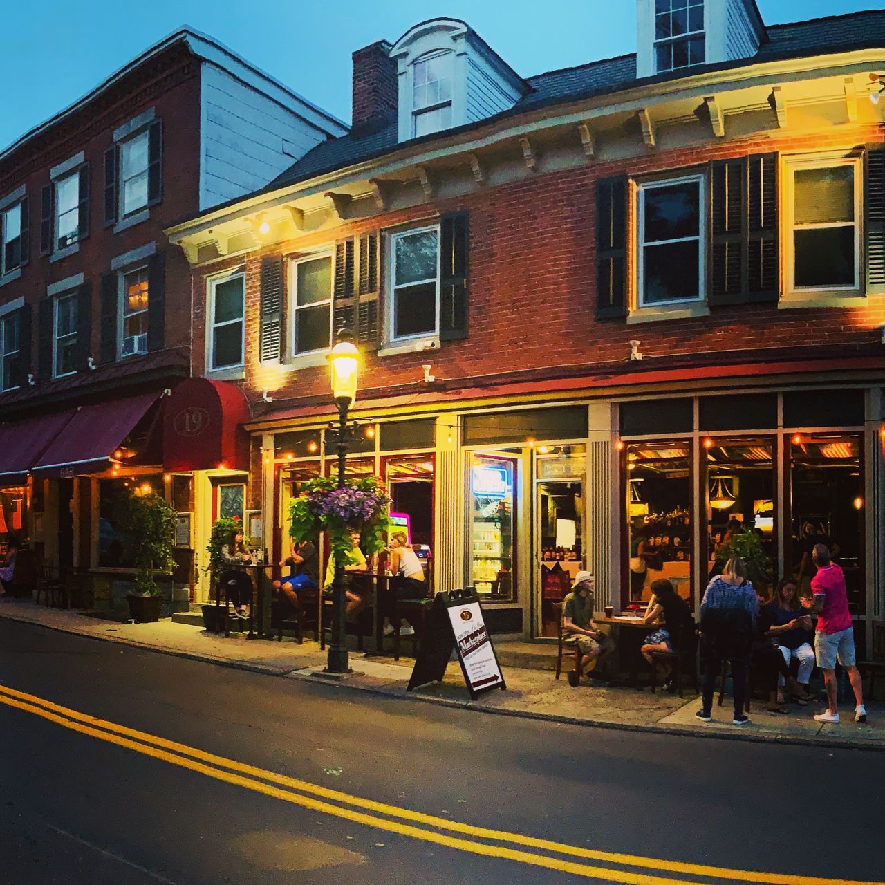 Chambers 19 Bistro & Bar餐厅图片