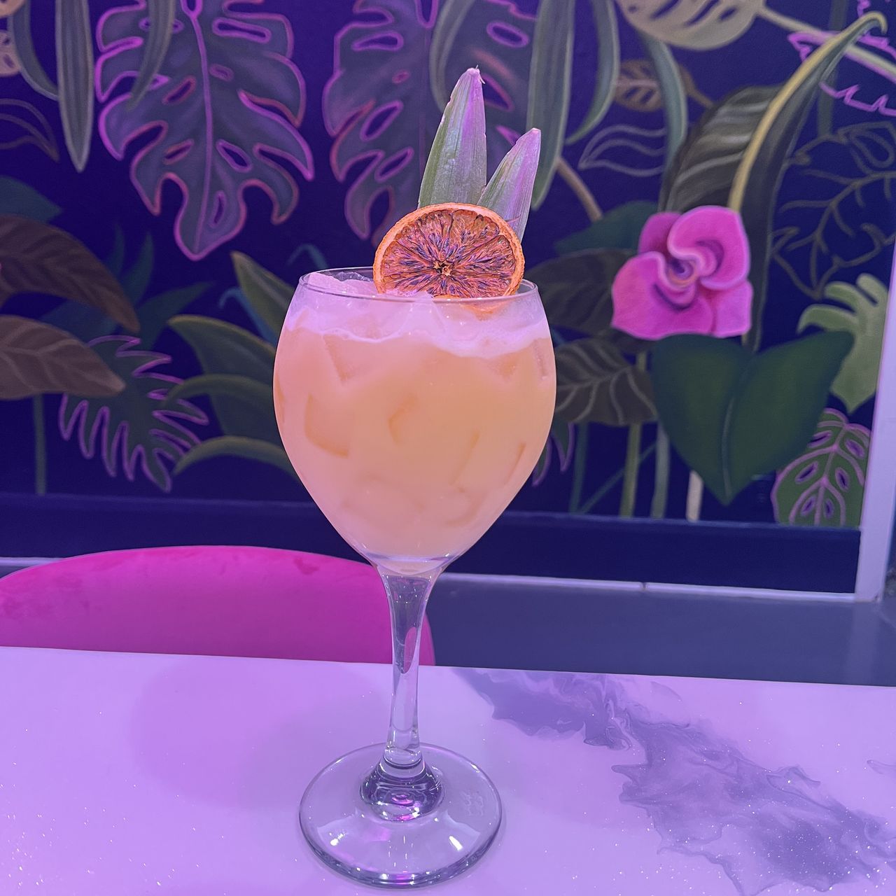 Coasis Restaurant Bar & Suites餐厅图片