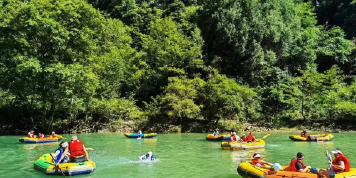 龍潭河風景區漂流