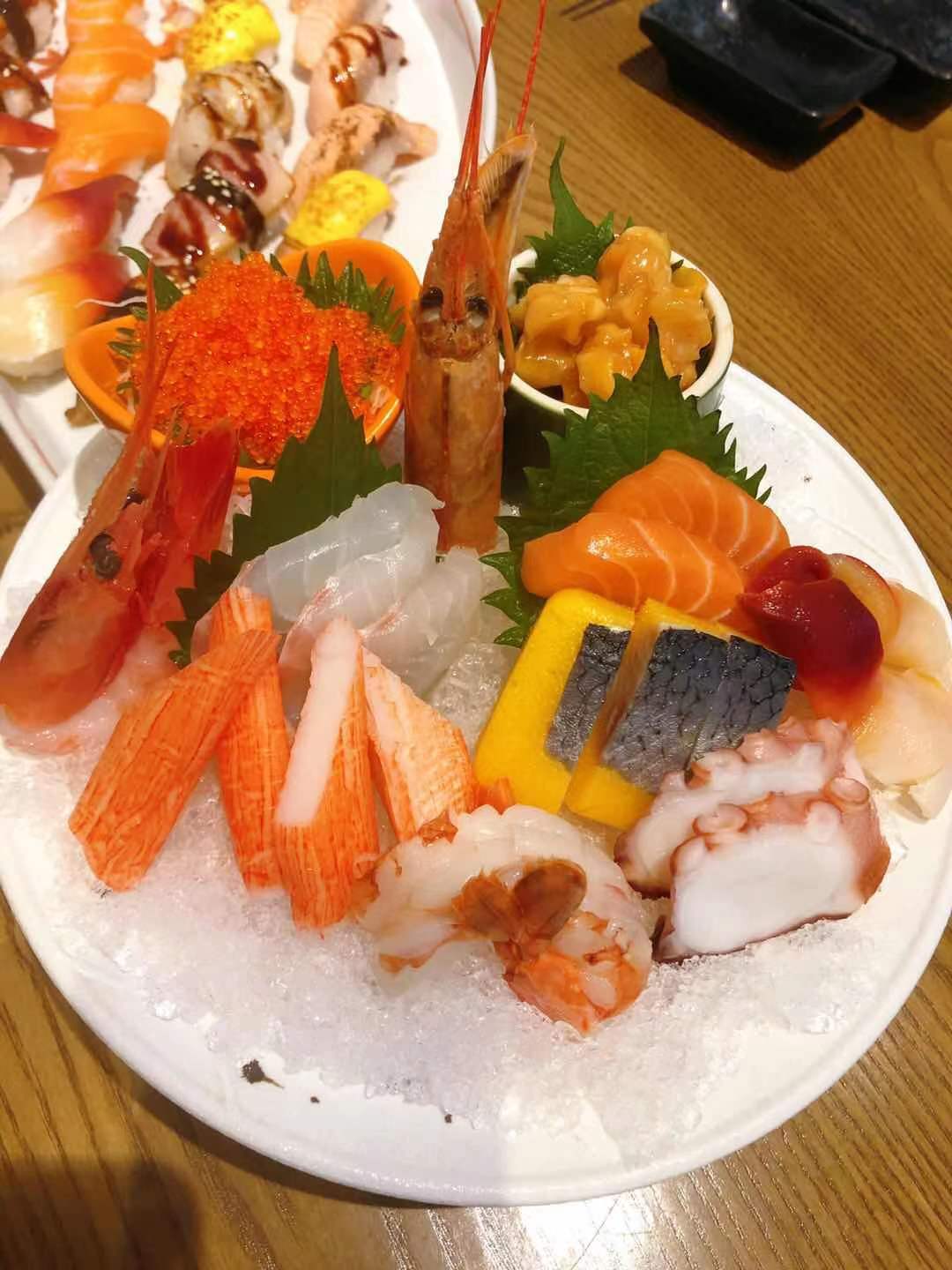 鱼跃花涧寿司店