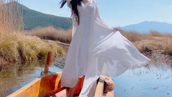 瀘沽湖風景名勝區出水洞-走婚橋