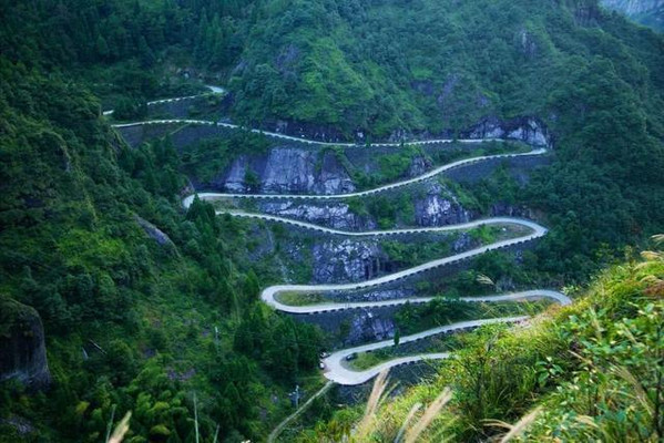北京的“魔鬼公路”,堪比秋名山,是北京的最美悬崖公路