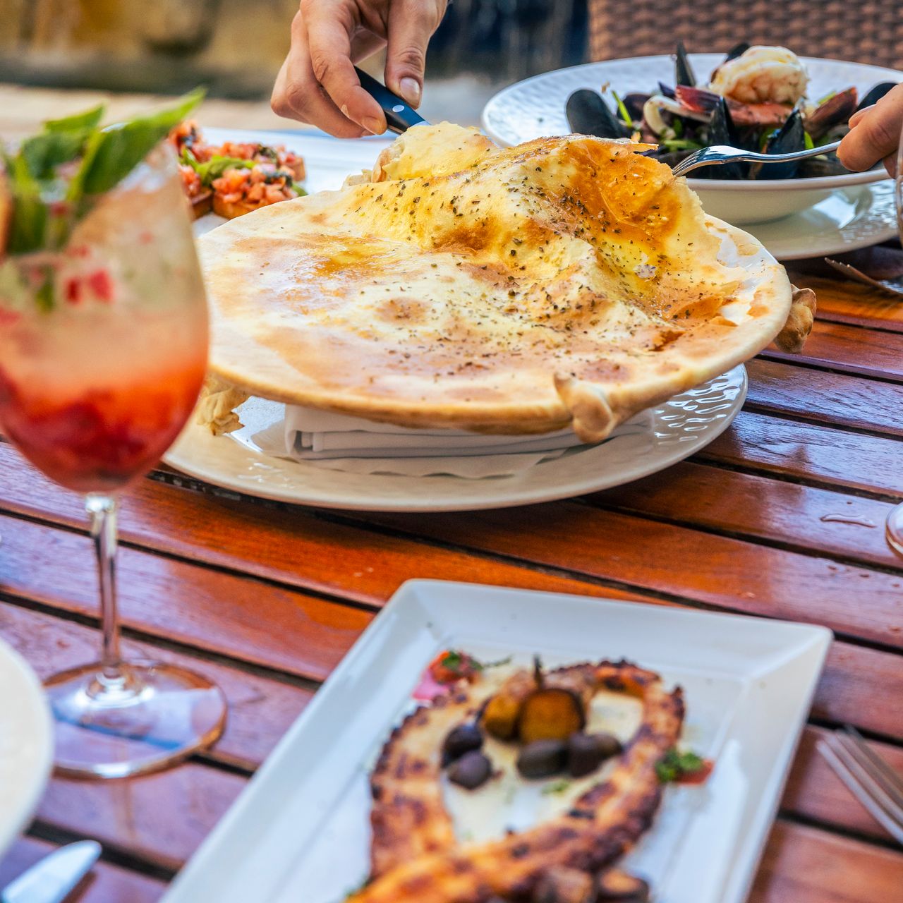 Azzurro Italian Restaurant & Bar餐厅图片