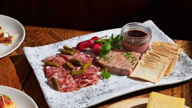 Clock The餐厅图片