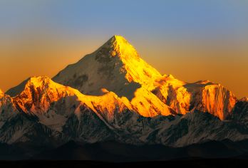 云南玉龙雪山+蓝月谷+束河古镇+丽江古城一日游【可私人定制的VIP包车服务，家人般的接待2-6人精致小团专属服务，您的满意度我们 放在第一位!】