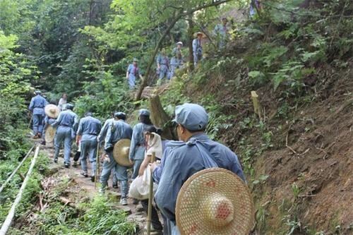 红军挑粮歇息处