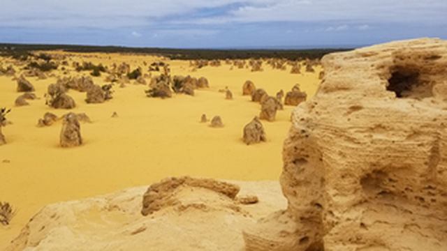 西澳珀斯甜心之旅（二）尖峰石阵-粉红湖2日游