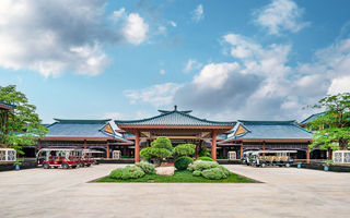 层峦山林之中，世外桃源般的享受，来自从都的天然度假之旅