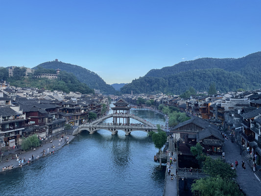 大手牵小手,团圆领略祖国大好河山之凤凰梵净山镇远篇