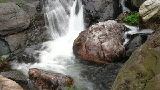 小溝背風景區