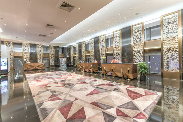 南京金融街地标酒店:七星设施四星房费,商务与休闲的好选择!