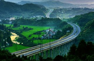 武汉周边居然还藏着这样的宝藏旅行地，绝美花海、温泉私汤……