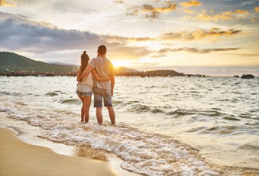 风情巴厘岛：海神庙+情人崖+神鹰广场+金巴兰日落一日游【一日串联巴厘岛四大标志性景点，人文与自然景观兼顾。】