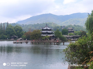 浙江临海，被诗人称为“小西湖”的东湖，美的如仙境