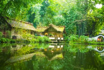 成都出发：杜甫草堂+武侯祠+都江堰景区一日游【私家团】【私家小团丨小众玩法丨纯玩无购丨独立包车丨行程可调丨随停随走丨时间自由丨上门接送】