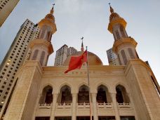 西宁新千观光夜市(夏都大街店)-西宁-YoYo_3O5Z2Y4V