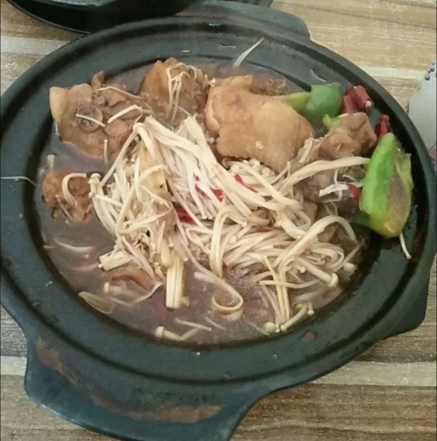 泉碗香黄焖鸡米饭(南乐总店)