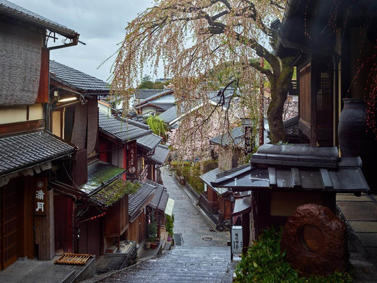 度蜜月旅游胜地去哪里好？这些人少景美的地方推荐给你！