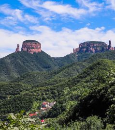 赞皇游记图文-太行八百里，险峰嶂石岩